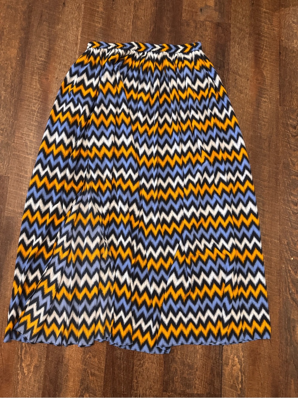 Michael Kors Chevron Print Maxi Skirt Size Large Blue Gold Front Slit